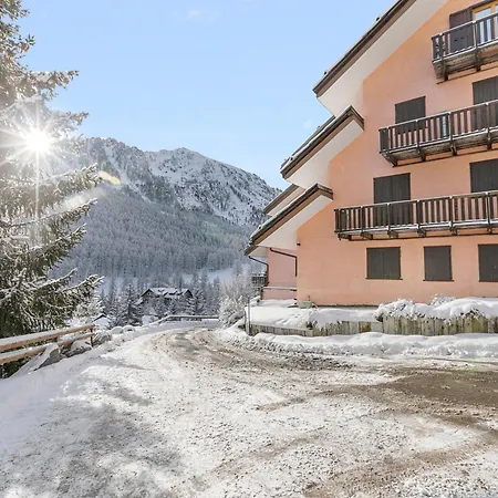 Apartment Quota 1800 - Happy